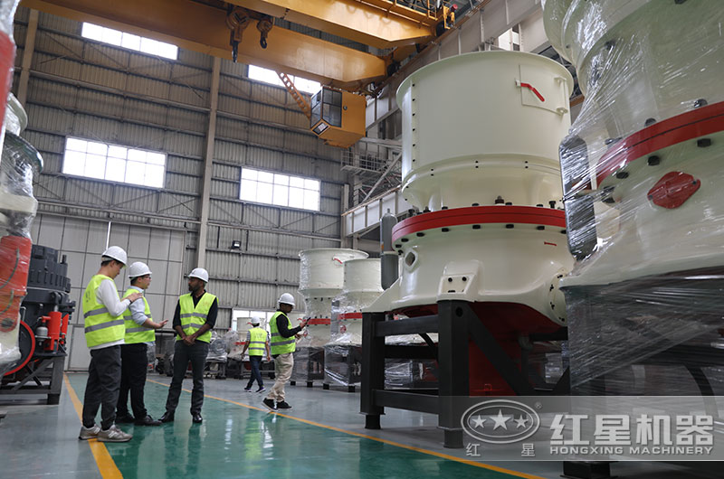 客戶(hù)來(lái)廠(chǎng)考察花崗巖破碎機(jī)設(shè)備 客戶(hù)來(lái)廠(chǎng)考察花崗巖破碎機(jī)設(shè)備